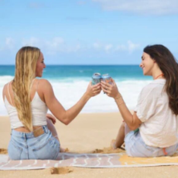 Beachly Cheers Can Cooler 2 Pack - Picture 3 of 4